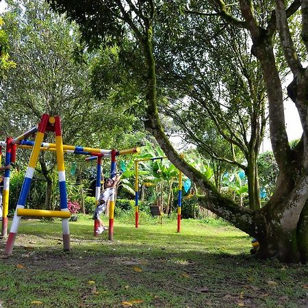 Casa Finca Villa Luz A 800 Mts Del Parque Del Cafe Montenegro Eksteriør bilde