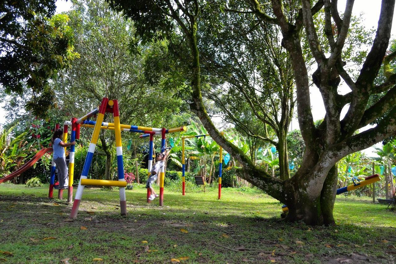 Casa Finca Villa Luz A 800 Mts Del Parque Del Cafe Montenegro Eksteriør bilde
