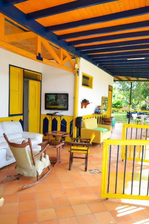 Casa Finca Villa Luz A 800 Mts Del Parque Del Cafe Montenegro Eksteriør bilde