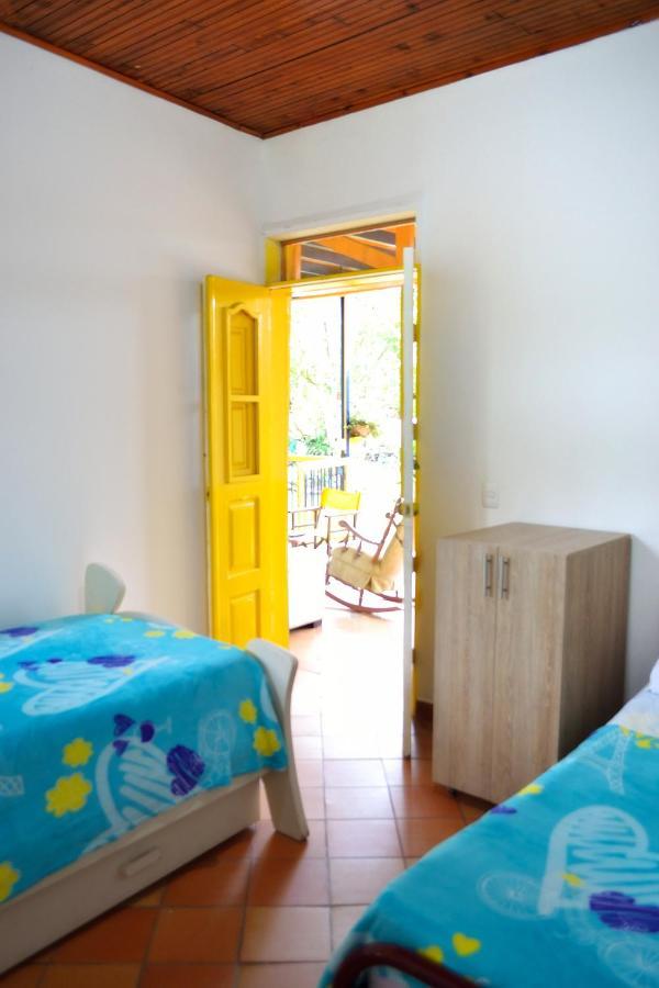 Casa Finca Villa Luz A 800 Mts Del Parque Del Cafe Montenegro Eksteriør bilde